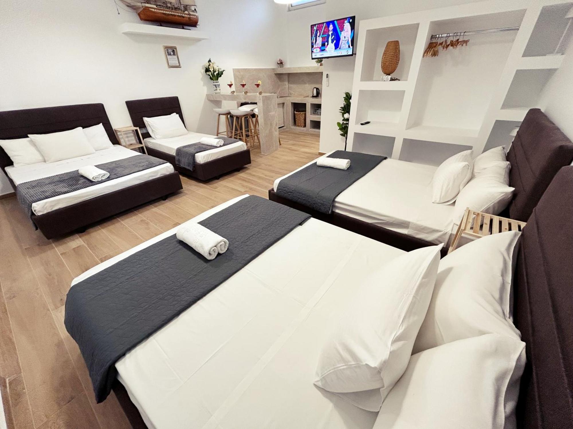 Pedro Navarino Ii Apartment *